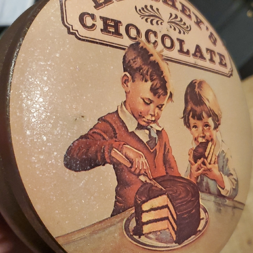 ⭐️3 For$20⭐️ Hershey's Chocolate Vintage Tin - Picture 5 of 8